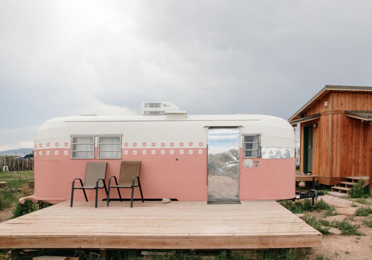 Hotel Luna Mystica Taos Exteriör bild